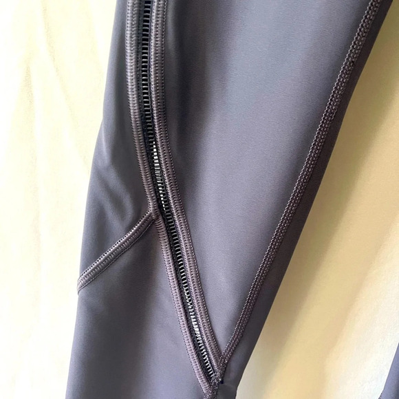 Victoria Sport Mauve Total Knockout Tight Leggings size Small - Picture 4 of 7